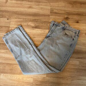 H&M &Denim Curvy Fit Vintage Straight Hight Waist